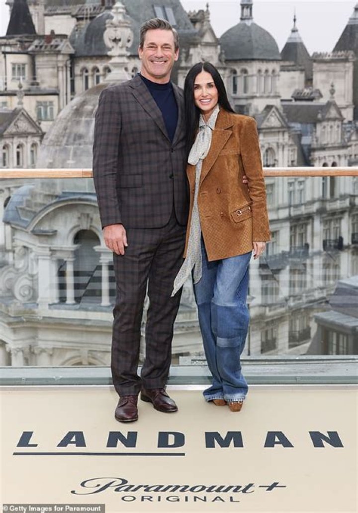 Is an actress Grace Victoria Cox dating someone or is living single life? Who is her boyfriend?