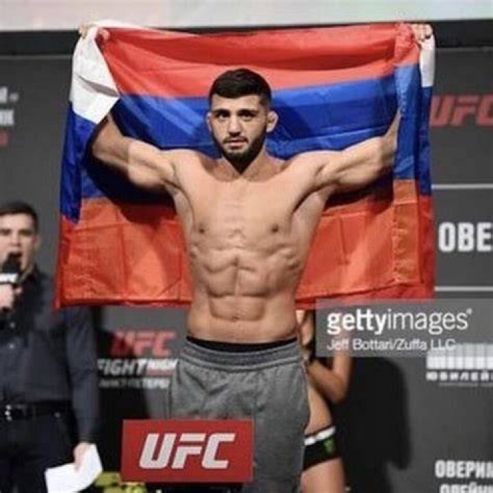 Is Arman Tsarukyan Muslim? Nationality & Religion Of The Boxer