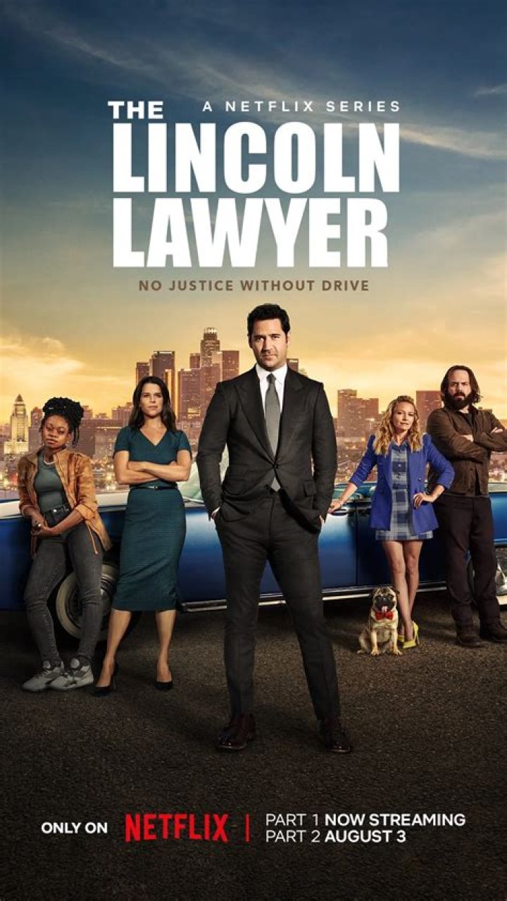 Is Becki Newton pregnant in The Lincoln Lawyer season 2?