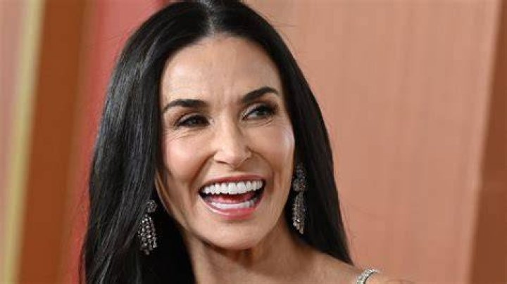Is Demi Moore a lesbian?