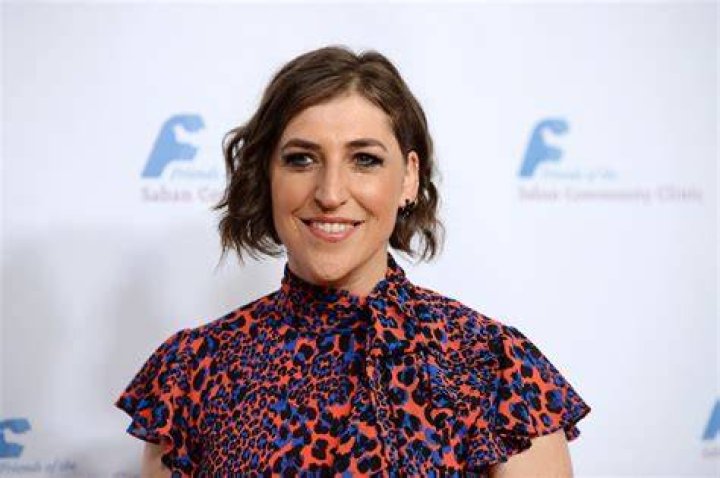Is Mayim Bialik Pregnant In 2023? Husband Family And Ethnicity