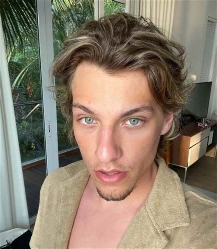 Jake Hoot Height, Weight, Net Worth, Age, Birthday, Wikipedia, Who, Instagram, Biography