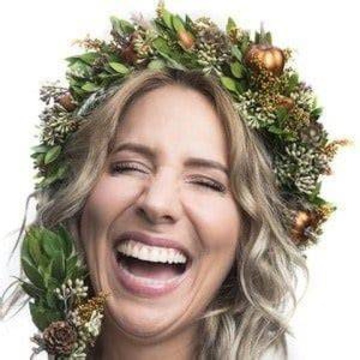 Jean Mary Curro - Age, Family, Bio