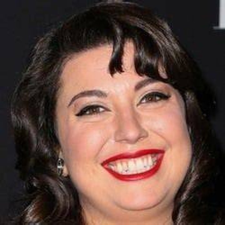 Jenny Zigrino - Age, Family, Bio