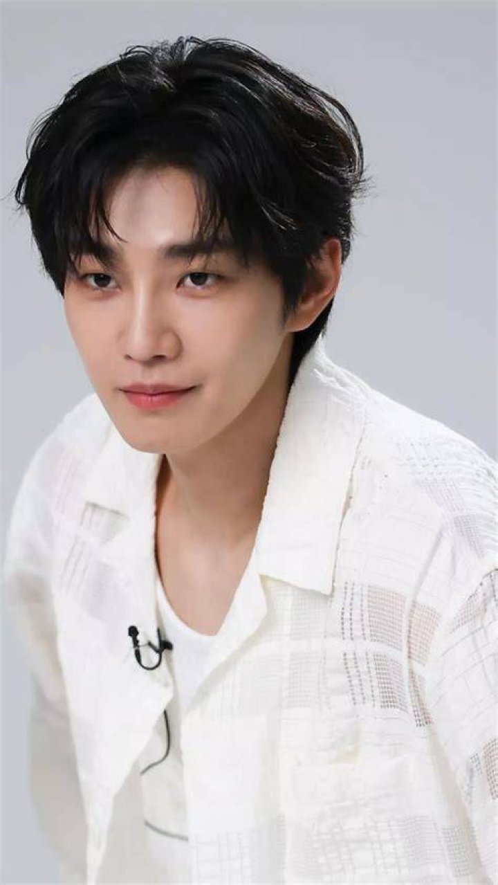 Jeong Woo-yeong Height, Weight, Net Worth, Age, Birthday, Wikipedia, Who, Instagram, Biography