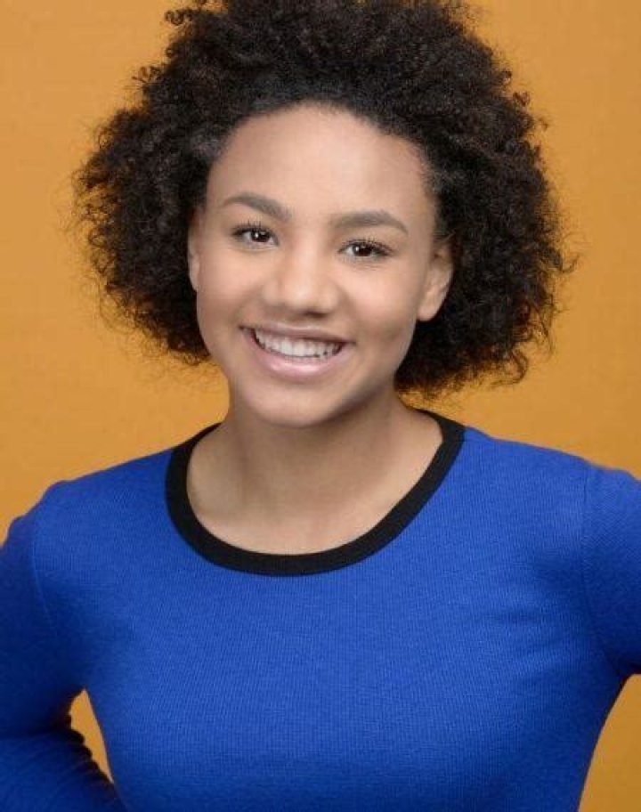Jillian Estell - Age, Family, Bio