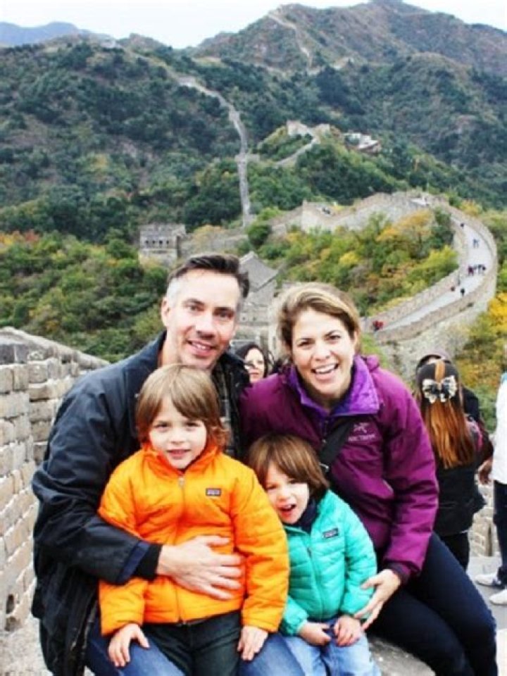 Jim Sciutto does the emergency delivery of his and his wife’s 2nd child. Scroll down to know about his relationship!