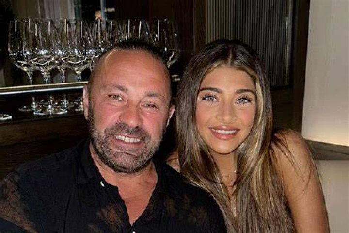 Joe Giudice has a new girlfriend Daniela Fittipaldi! How much is the net worth of Joe Giudice in 2021?