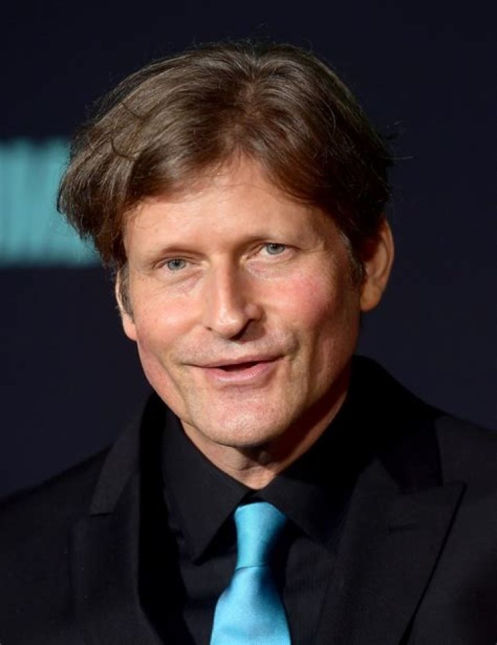 John Glover Height, Weight, Net Worth, Age, Birthday, Wikipedia, Who, Instagram, Biography