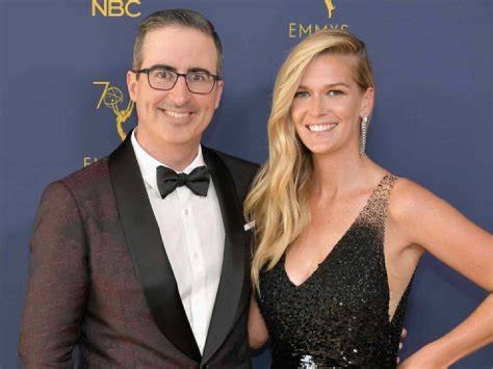 John Oliver - Age, Family, Bio