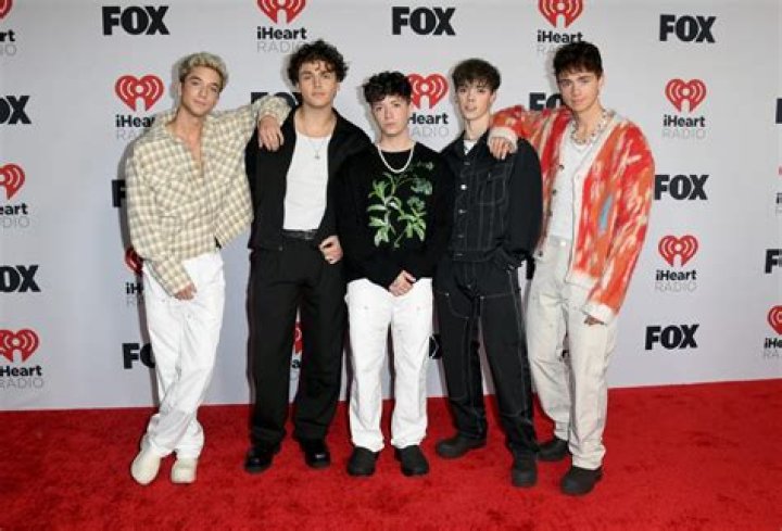 Jonah Marais Net Worth - Wiki, Age, Weight and Height, Relationships, Family, and More