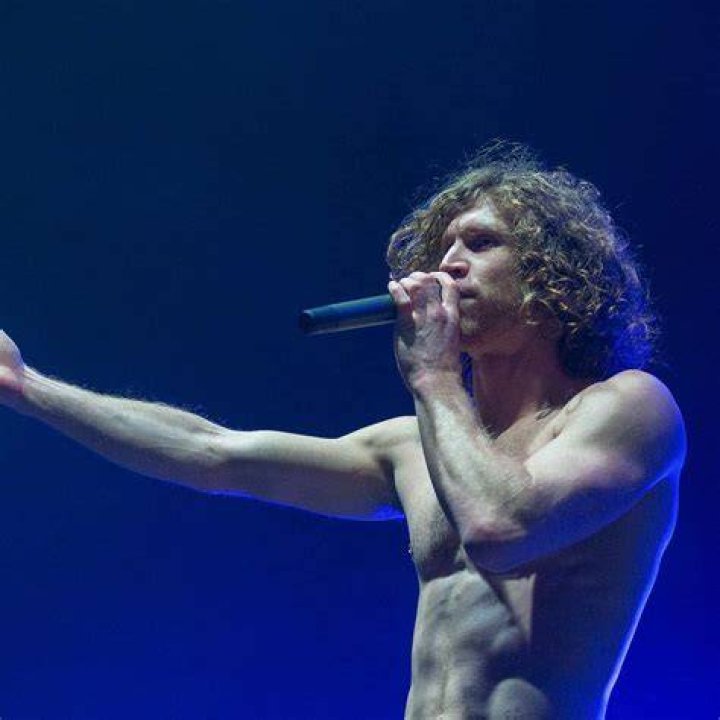 Jonny Hawkins - Age, Family, Bio