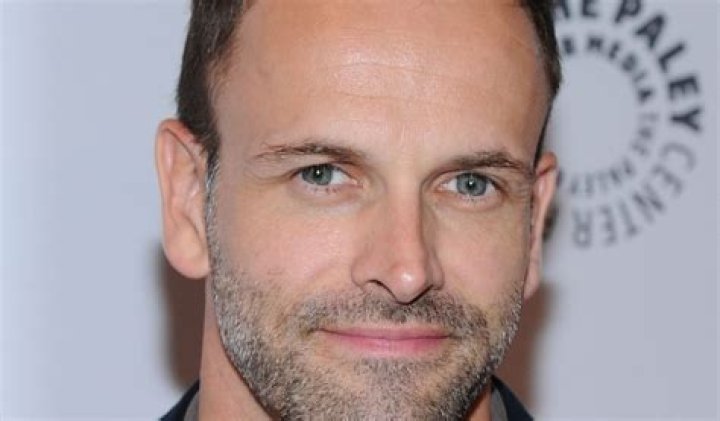 Jonny Lee Miller Net Worth - Wiki, Age, Weight and Height, Relationships, Family, and More