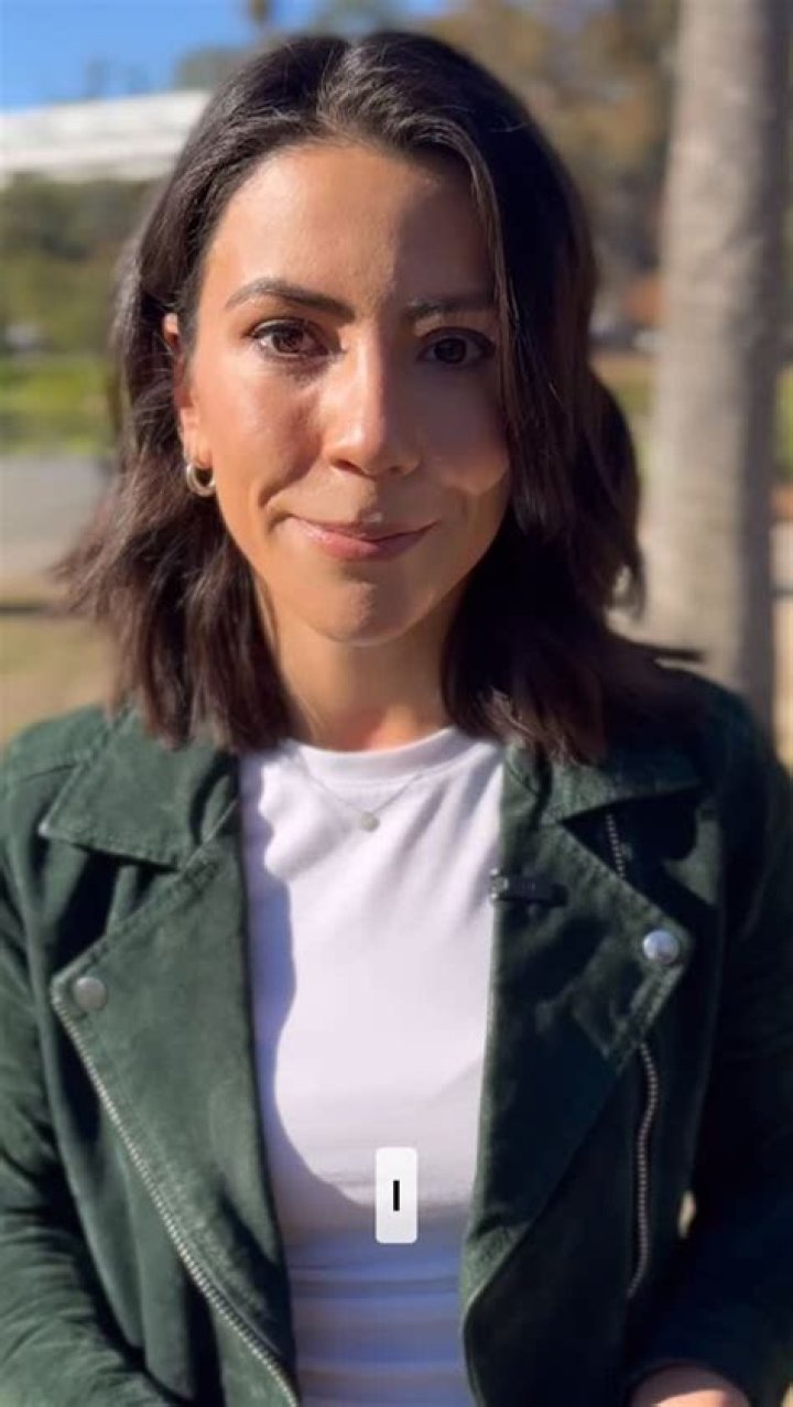 Julia Jones Bio (Wiki) 