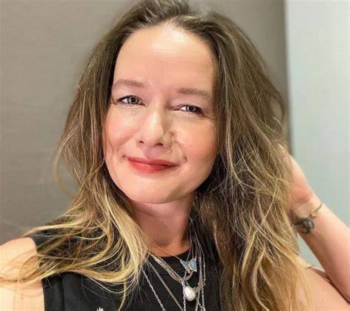 Julia Stoepel Bio (Wiki) 