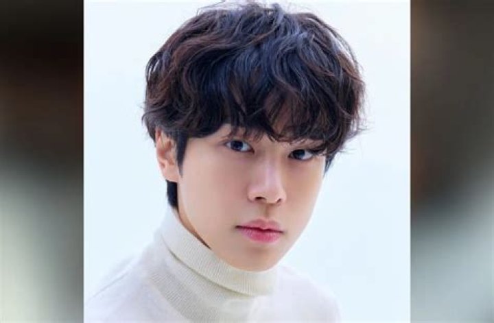 Kang Yoo-seok - Age, Family, Bio