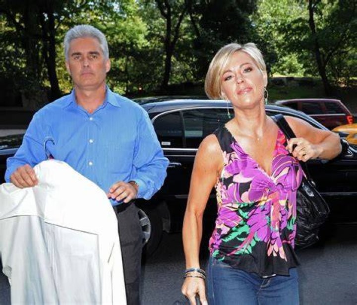Kate Gosselin’s “bodyguard” Steve Neild isn’t wearing his wedding ring