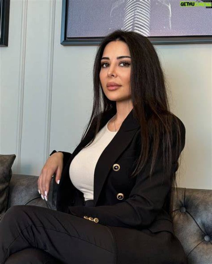 Kholoud Bakr - Age, Family, Bio