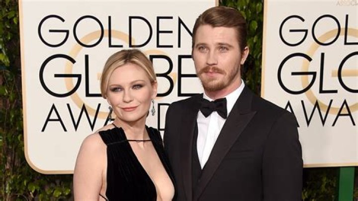 Kirsten Dunst & Garrett Hedlund have broken up after four years together