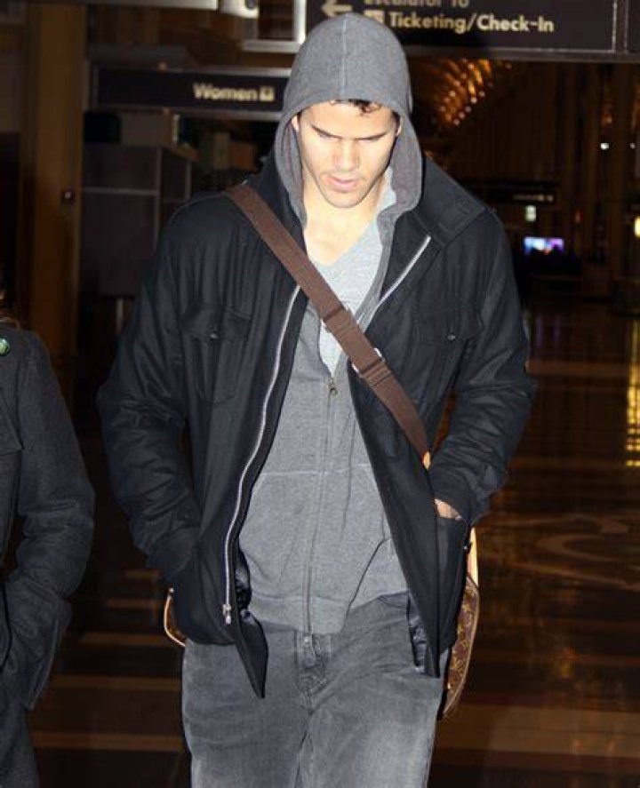 Kris Humphries wants a separation and annulment, and he might be gay too