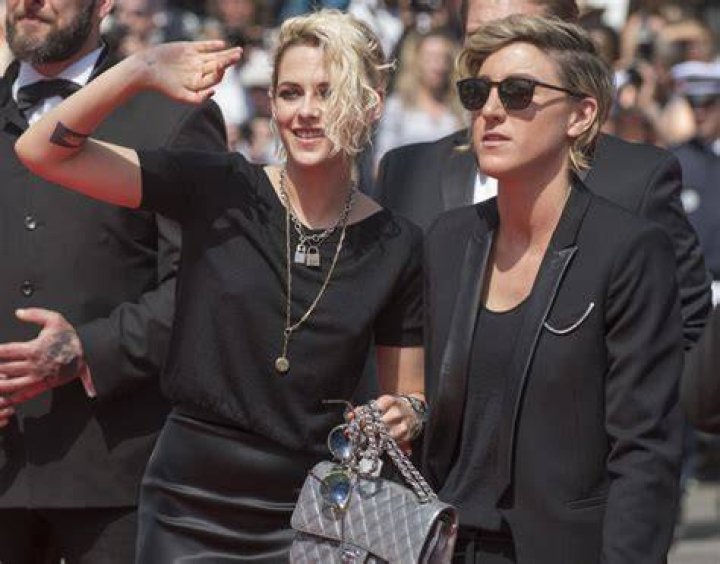 Kristen Stewart is officially back with Alicia Cargile, they’re at Cannes together