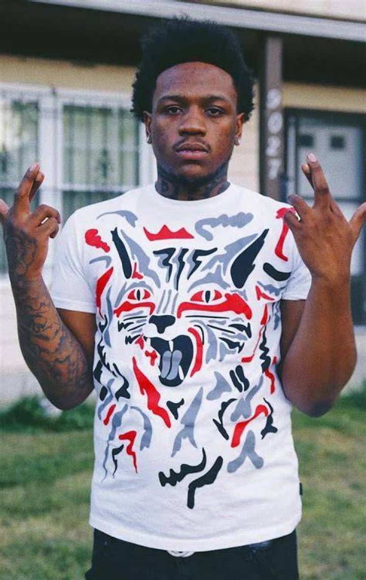 
Lakim Shabazz Height, Weight, Net Worth, Age, Birthday, Wikipedia, Who, Nationality, Biography 