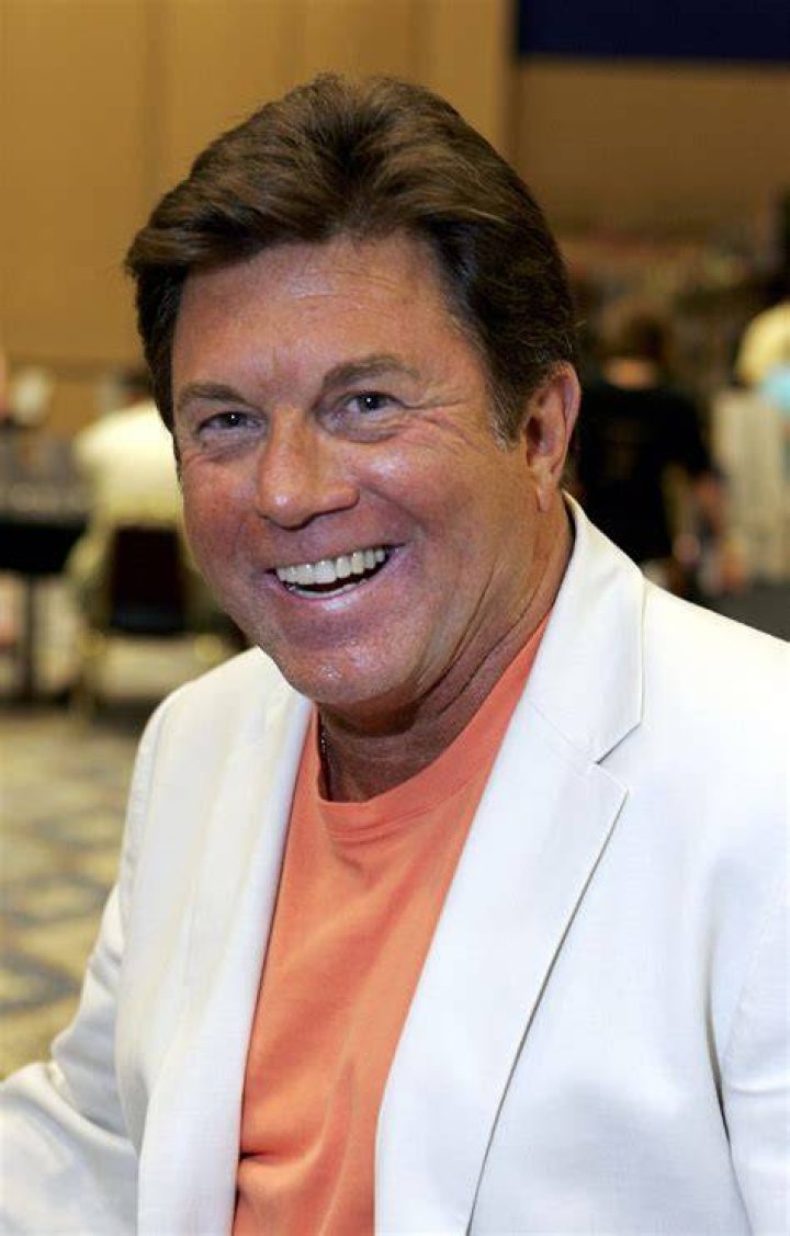 Larry Manetti Net Worth - Wiki, Age, Weight and Height, Relationships, Family, and More
