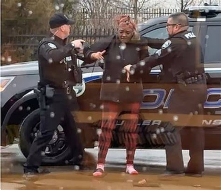 
Latinka Hancock video: Butler Township police punch woman over Big Mac cheese dispute 