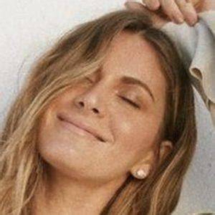 Lauren Gores Ireland - Age, Family, Bio