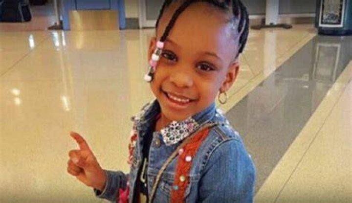 Leighannsays - Age, Family, Bio