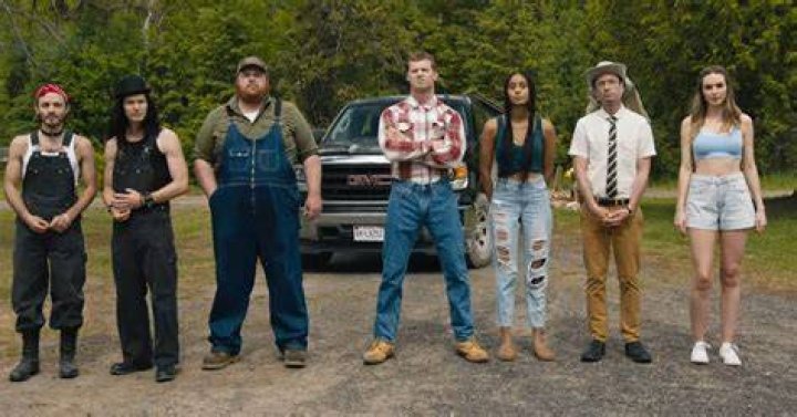 Letterkenny’s Tassie And Cassie Have Their Own Fanbase, Meet The Actors Behind The Iconic Characters