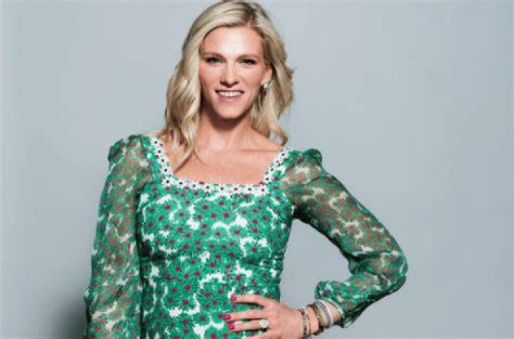 Lindsay Shookus Bio (Wiki) 