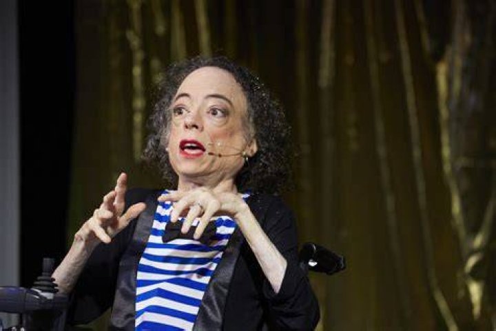 Liz Carr Height, Weight, Net Worth, Age, Birthday, Wikipedia, Who, Nationality, Biography