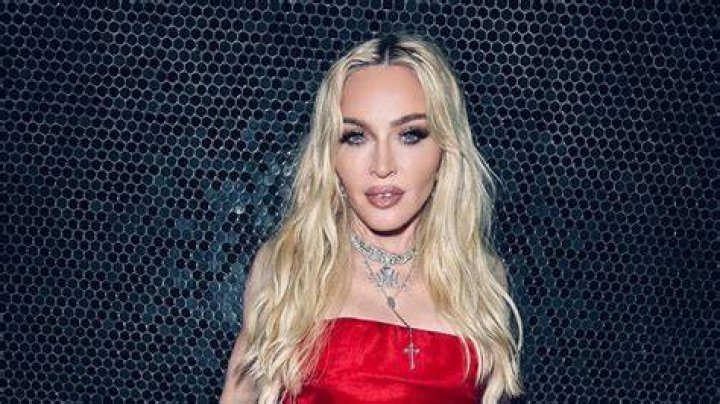 Local police: Madonna never mentioned paparazzi role in horse fall