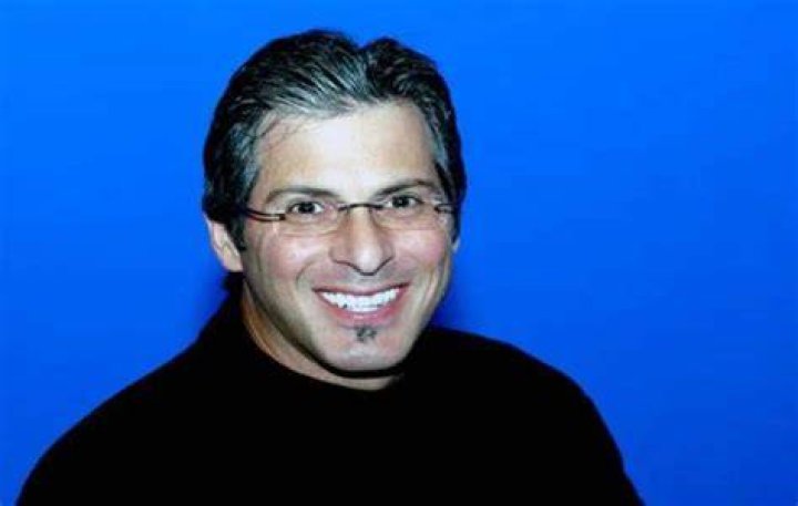 Louis Castro Height, Weight, Net Worth, Age, Birthday, Wikipedia, Who, Nationality, Biography