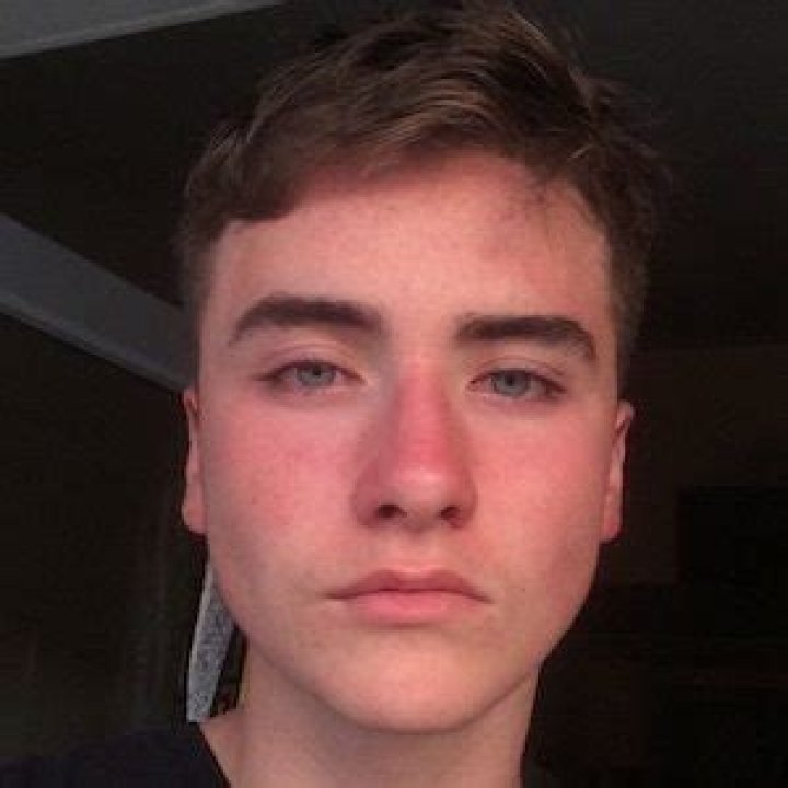 Louis Cznv - Age, Family, Bio