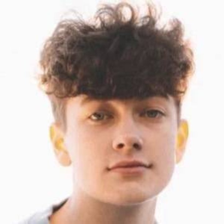 Luca Schaefer-Charlton (TikTok Star) Biography, Age, Height, Net Worth