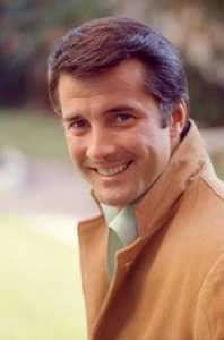 Lyle Waggoner Bio (Wiki) 