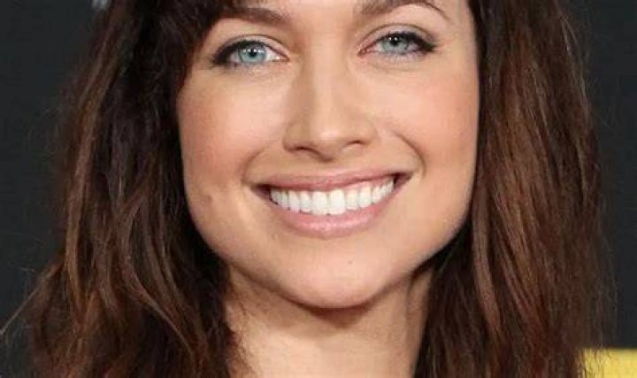 Maiara Walsh - Age, Family, Bio