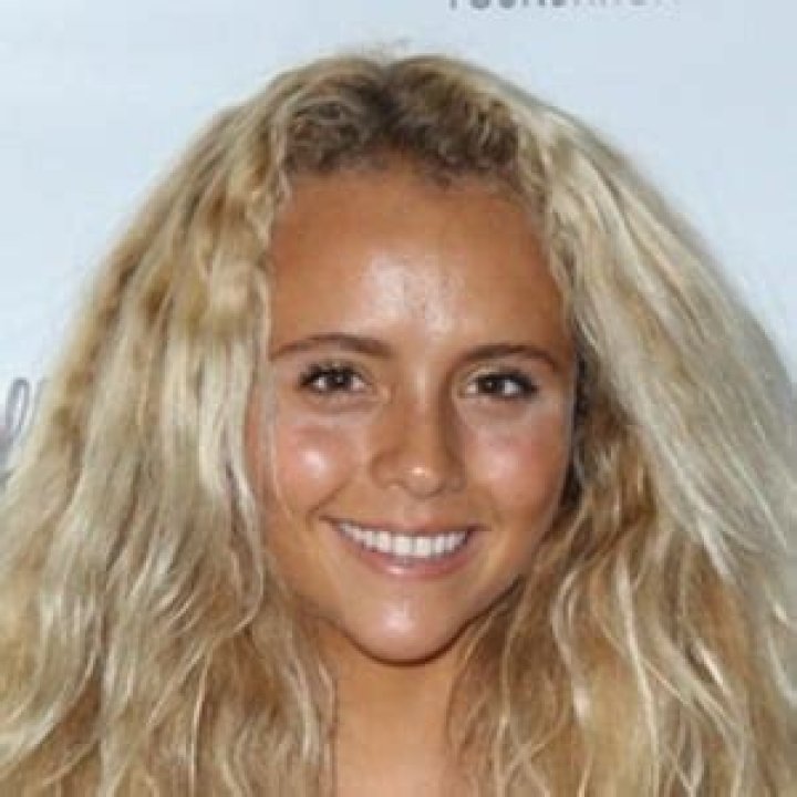 Malia Ward - Age, Family, Bio