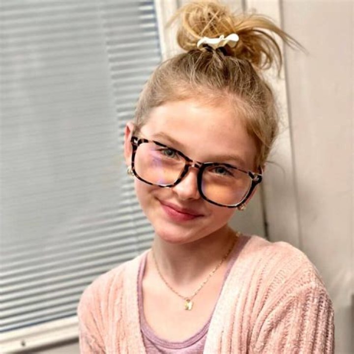 Midori Francis - Age, Family, Bio
