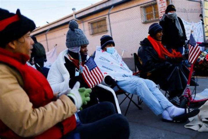 
Migrants Fear New Rules on the Eve of Biden’s Border Visit 