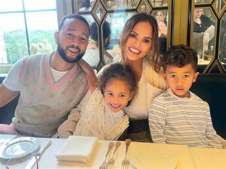 Nicolas Deslauriers Wife Joanie Deslauriers And Their Four Kids