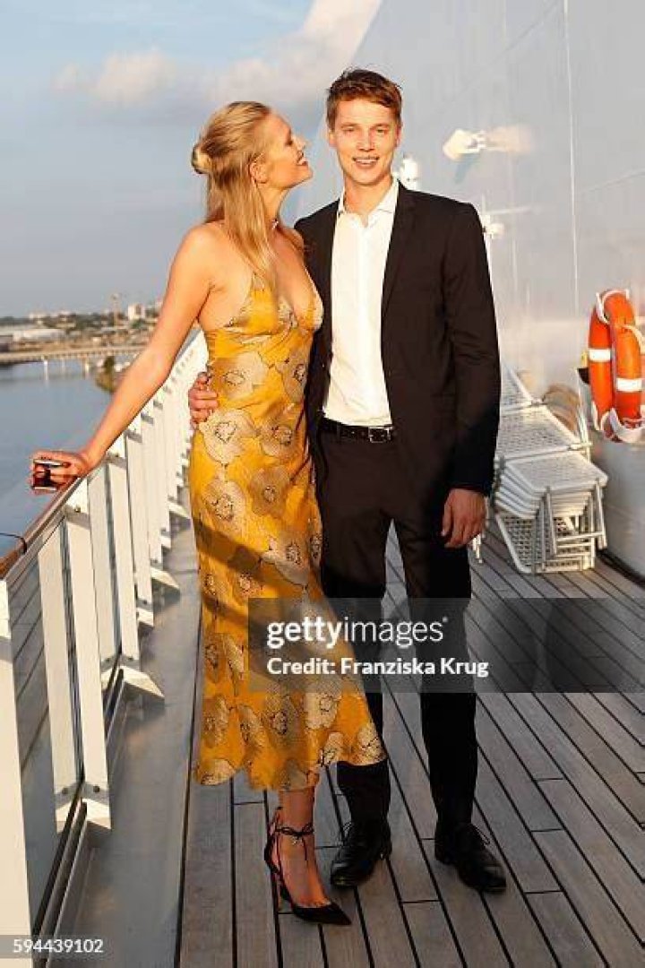 Niklas Garrn - Age, Family, Bio