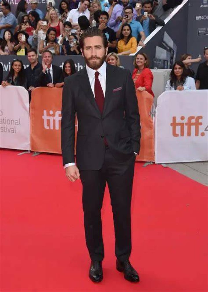 
Noel Gyllenhaal Height, Weight, Net Worth, Age, Birthday, Wikipedia, Who, Nationality, Biography 