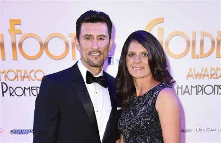 Nomar Garciaparra - Age, Family, Bio
