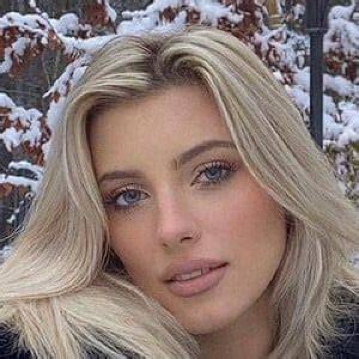 Olivia D. Novak - Trivia, Family, Bio