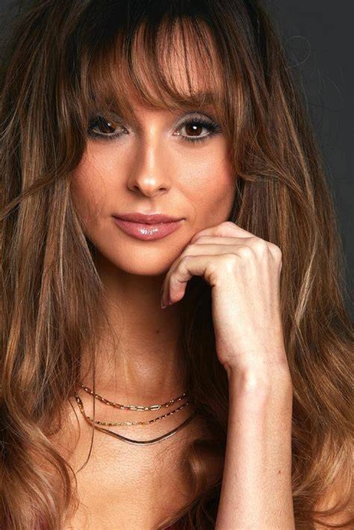 Olivia Horton - Trivia, Family, Bio