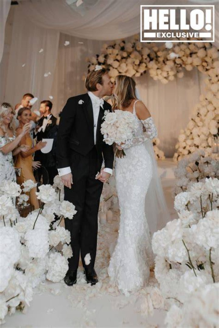 Olly Murs Gives an Insight on His Intimate Wedding Plans with Fiance Amelia Tank!