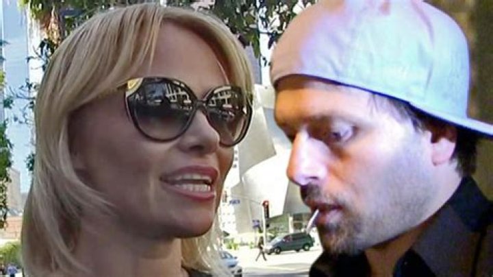 	Pam Anderson & Rick Salomon finalize divorce after she took his dog hostage	